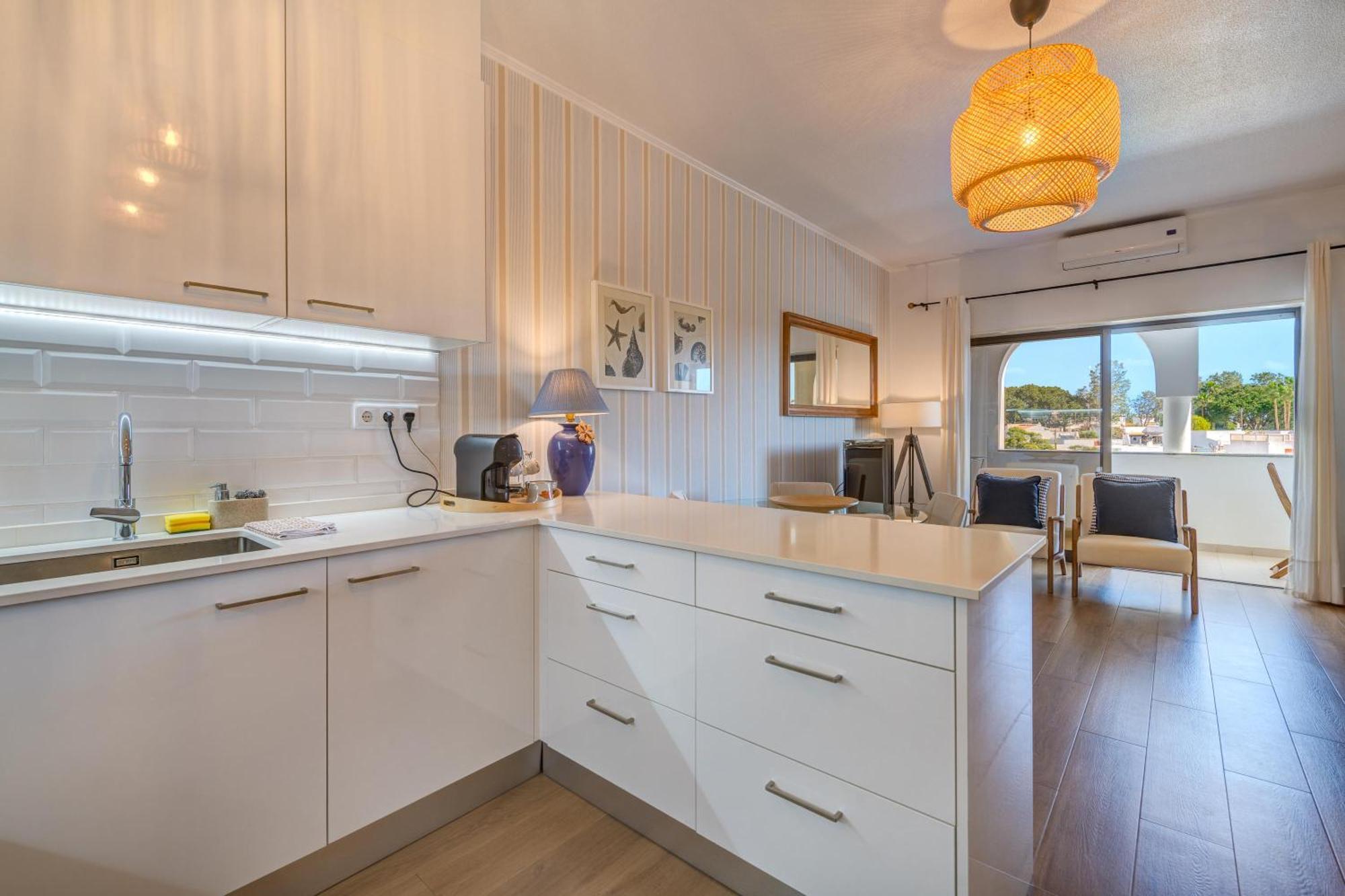 Apartamento Gomes -Free Airco, Wiffi & Swimming Pool- By Bedzy Porches  Esterno foto