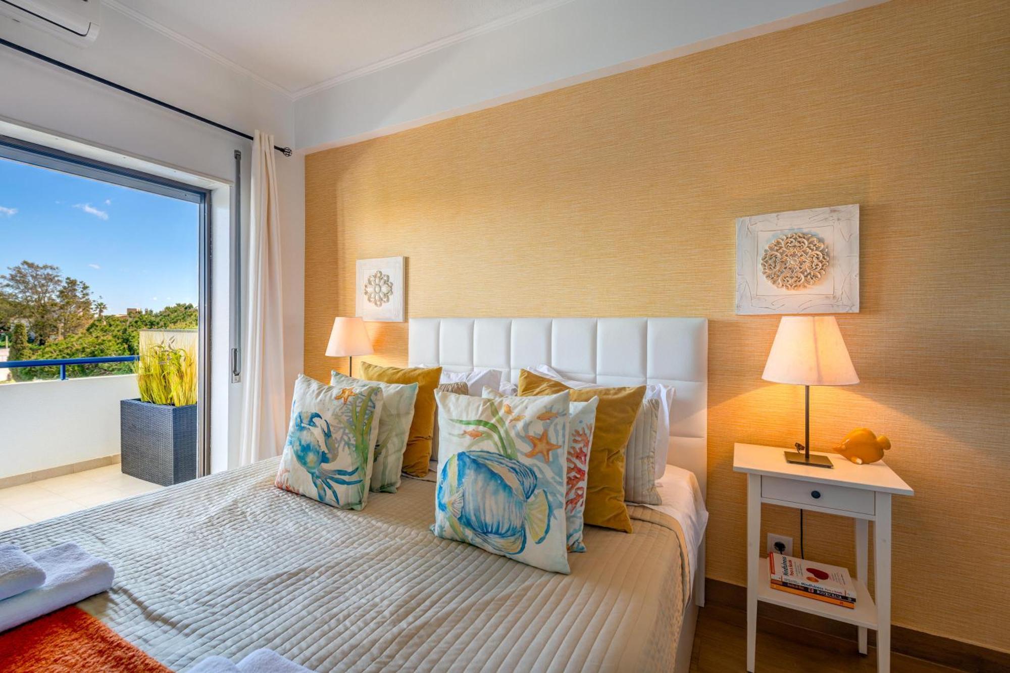 Apartamento Gomes -Free Airco, Wiffi & Swimming Pool- By Bedzy Porches  Esterno foto